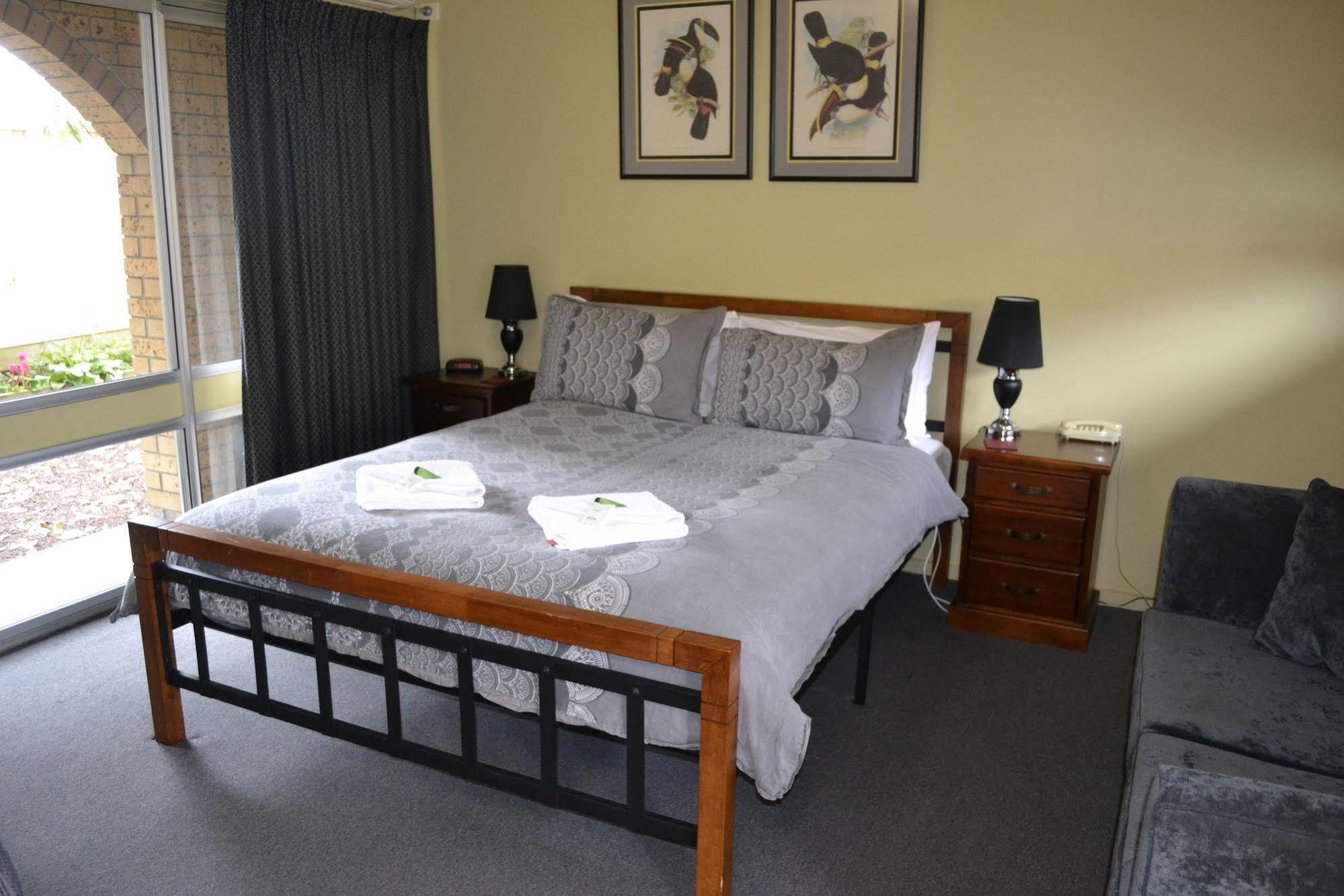 Colac Mid City Motor Inn Eksteriør billede